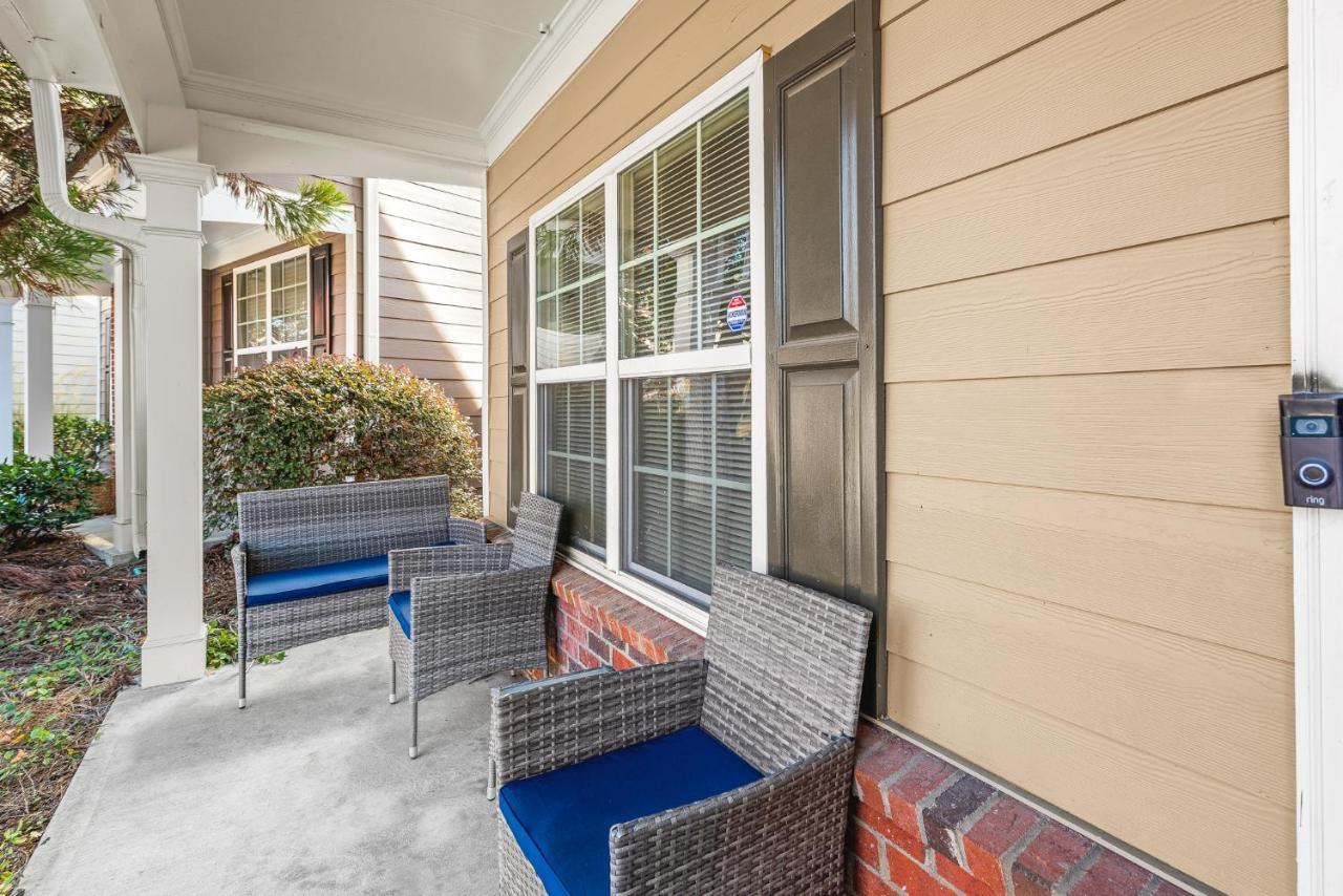 アトランタ Calming Grey Townhouse With Jacuzzi Bathtubヴィラ エクステリア 写真